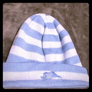 Roots beanie OS hardly worn. Good condition